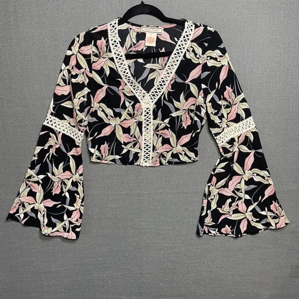 Flying Tomato Crop Top LS Small Blouse Lace Trim Bell Floral Tropical Vacation